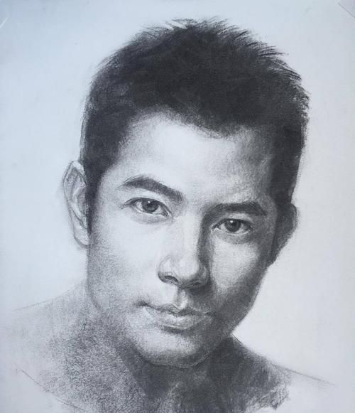 香港旅美艺术家Olive Sin肖像素描专辑